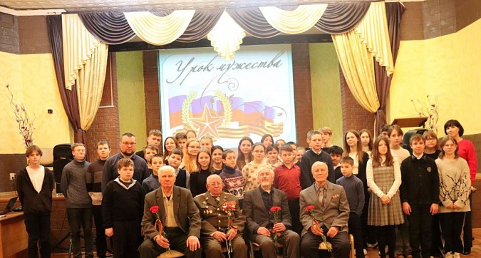Ветераны вооруженных сил Кинешмы провели урок Мужества в Дьячевской школе фото 5