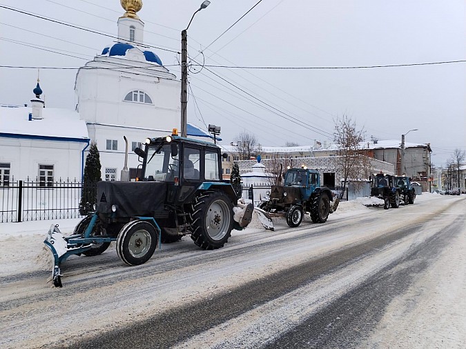 Для расчистки Кинешмы от снега мобилизована вся техника УГХ фото 2