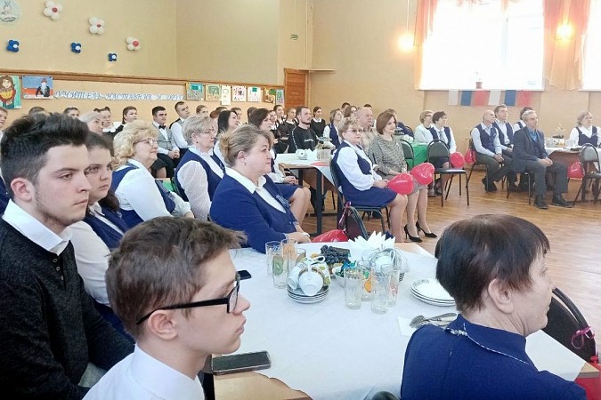 В школе №18 торжественно закрыли Год педагога и наставника фото 8