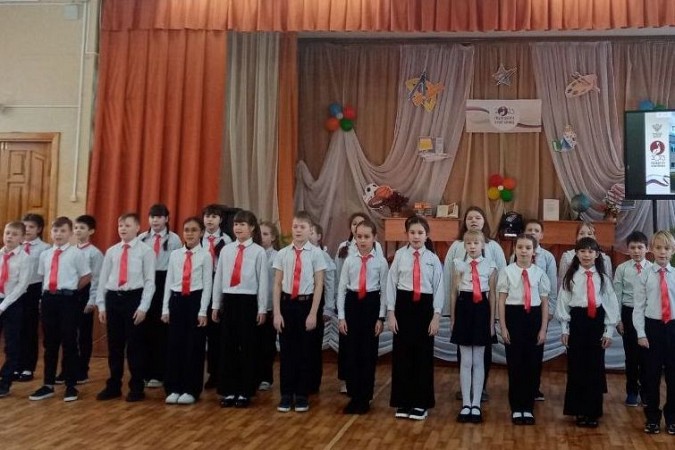 В школе №18 торжественно закрыли Год педагога и наставника фото 9