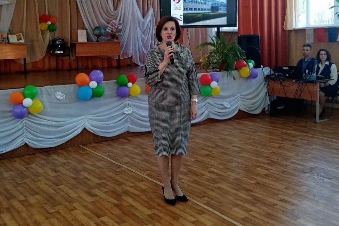В школе №18 торжественно закрыли Год педагога и наставника фото 5