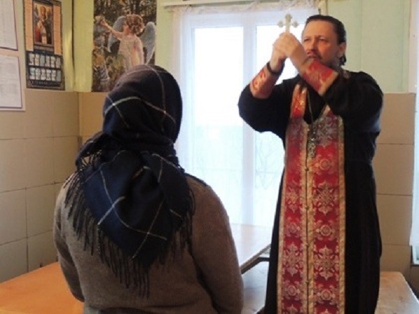 Осужденная колонии-поселения в Шилекше приняла крещение фото 3