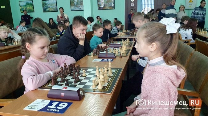 Шахматисты из 4 регионов приехали в Кинешму на турнир памяти разведчика ВДВ Ильи Филина фото 6
