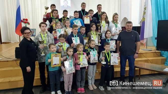 Шахматисты из 4 регионов приехали в Кинешму на турнир памяти разведчика ВДВ Ильи Филина фото 34
