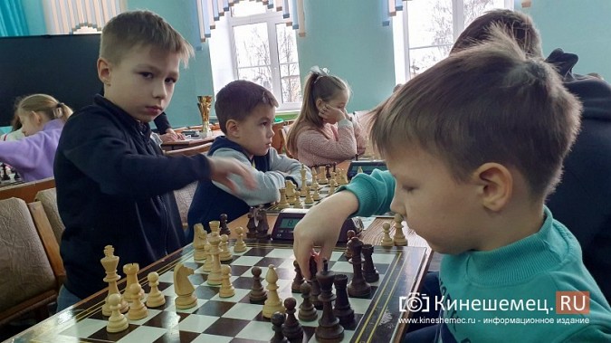 Шахматисты из 4 регионов приехали в Кинешму на турнир памяти разведчика ВДВ Ильи Филина фото 22