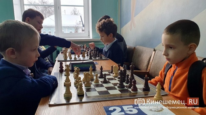 Шахматисты из 4 регионов приехали в Кинешму на турнир памяти разведчика ВДВ Ильи Филина фото 13