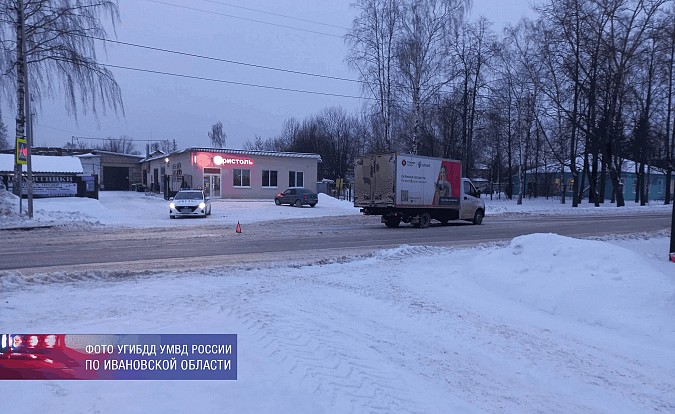 На ул.Юрьевецкой грузовик сбил 16-летнюю девушку фото 2