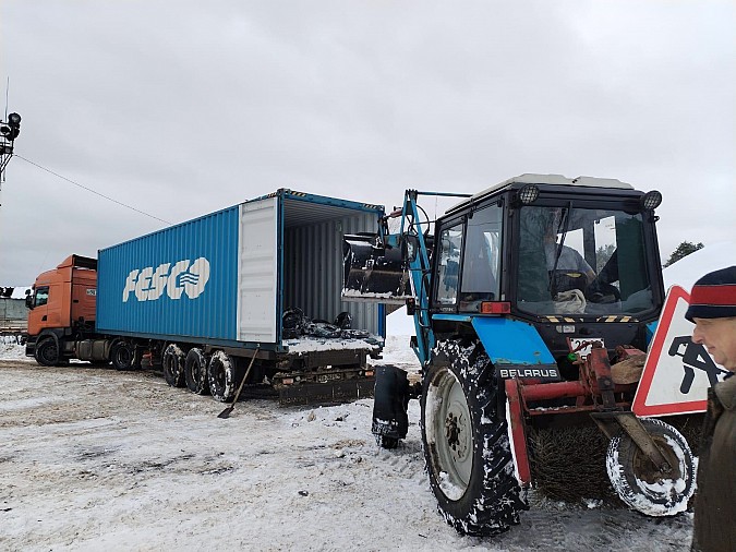 С улиц Кинешмы вывезено еще 20 тонн автопокрышек фото 3