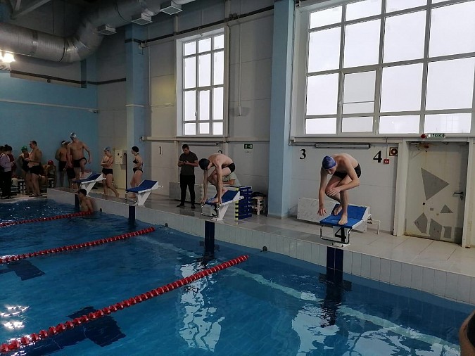 В Кинешме студенты колледжей выполнили нормативы ГТО по плаванию фото 7