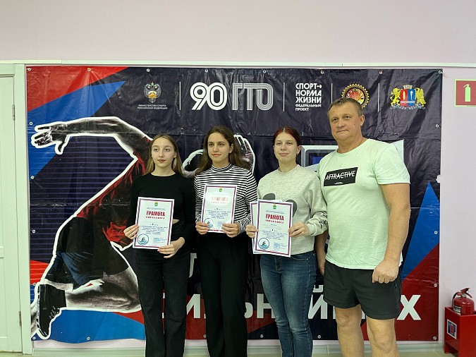 В Кинешме студенты колледжей выполнили нормативы ГТО по плаванию фото 3