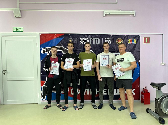 В Кинешме студенты колледжей выполнили нормативы ГТО по плаванию фото 6