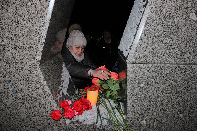 В Кинешме зажгли свечи в память о 44-й годовщине ввода советских войск в Афганистан фото 11