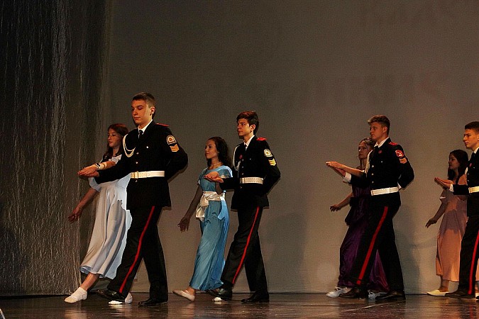 В Кинешме состоялся большой кадетский бал фото 4