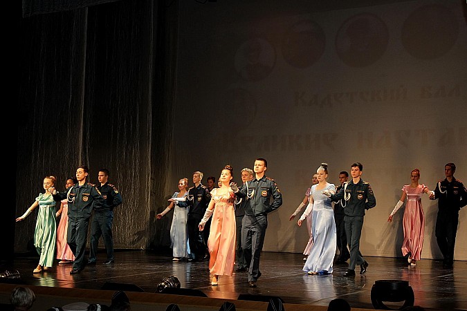 В Кинешме состоялся большой кадетский бал фото 20