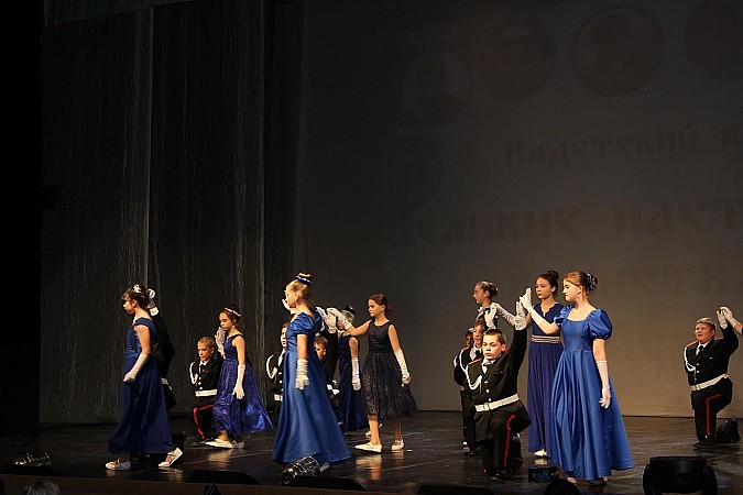 В Кинешме состоялся большой кадетский бал фото 18