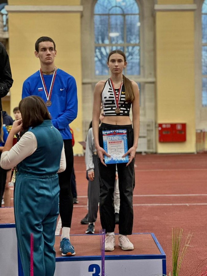 Екатерина Маленко завоевала бронзу на межрегиональных соревнованиях по прыжкам в высоту фото 2