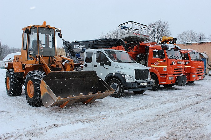 Коммунальщики Кинешмы получили три новых трактора фото 4