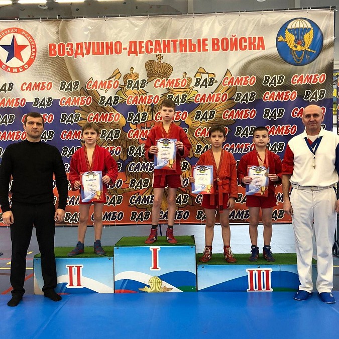 Кинешемские самбисты завоевали награды на турнире памяти воинов-десантников фото 3