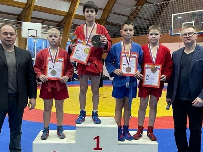 Кинешемцы стали победителями первенства по самбо в Суздале фото 2