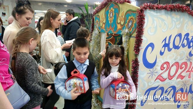 В Кинешемском театре состоялась благотворительная елка фото 16