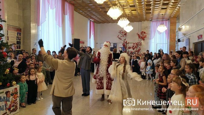 В Кинешемском театре состоялась благотворительная елка фото 9