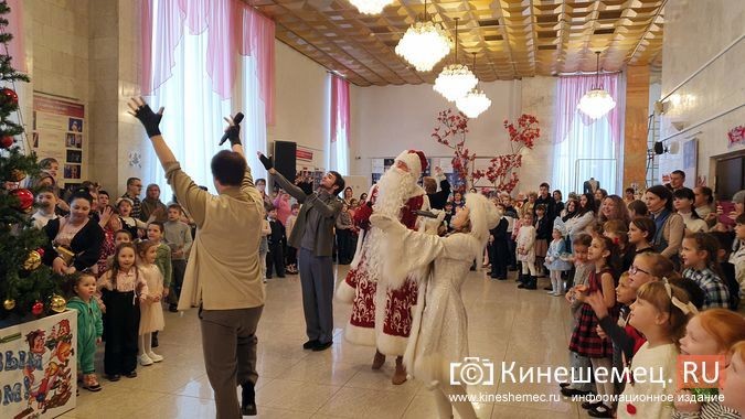 В Кинешемском театре состоялась благотворительная елка фото 11
