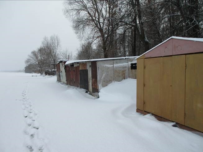 Гараж на улице