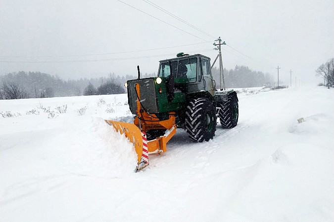 Дороги Кинешемского района очищают после снегопада фото 3