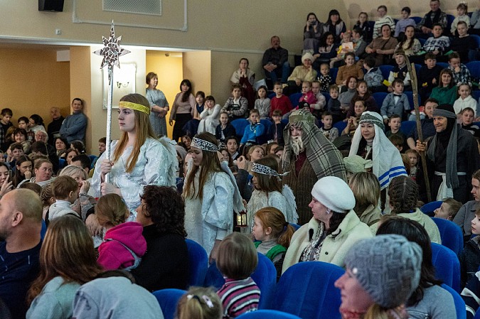 В Кинешме прошла епархиальная Рождественская елка фото 5