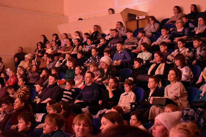 В Кинешме прошла епархиальная Рождественская елка фото 3