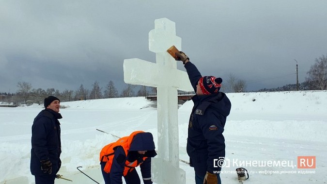 В Кинешме у Кузнецкого моста завершается обустройство крещенской купели фото 6