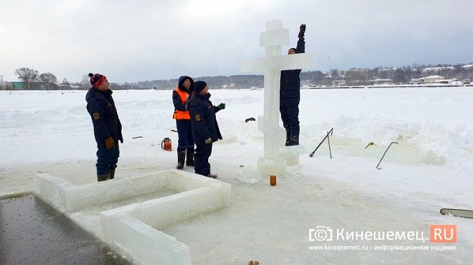 В Кинешме у Кузнецкого моста завершается обустройство крещенской купели фото 8