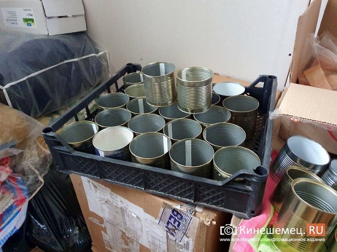 В храме Кинешмы начали изготавливать маскировочные сети и блиндажные свечи для СВО фото 5