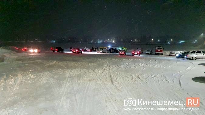 Несмотря на снежный буран кинешемцы пришли окунуться в иордань фото 20