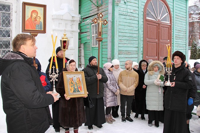 Епископ Кинешемский и Палехский Иларион совершил чин Великого освящения воды фото 4