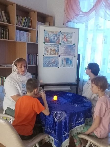 В Кинешемском социально-реабилитационный центре за чашкой чая поговорили о Крещении фото 5
