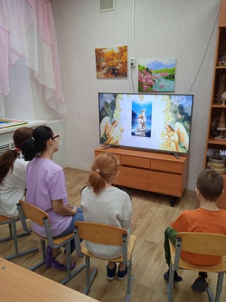 В Кинешемском социально-реабилитационный центре за чашкой чая поговорили о Крещении фото 4