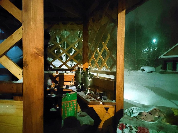 Крещенскую купель на территории родничка в честь Тихона Лухского посетили 80 человек фото 3