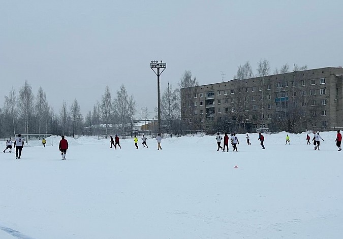 В Кинешме продолжаются игры турнира по зимнему футболу фото 2