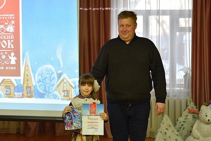 В Кинешме чествовали победителей фестиваля детского творчества «Рождественский подарок» фото 15