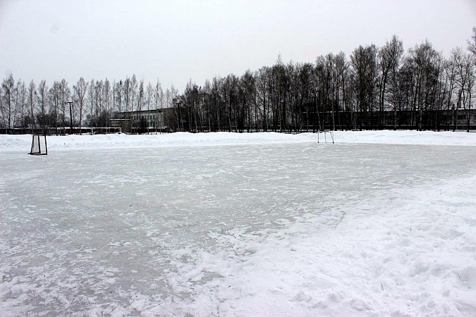 Кататься можно: кинешемские депутаты высоко оценили состояние ледовых площадок фото 3