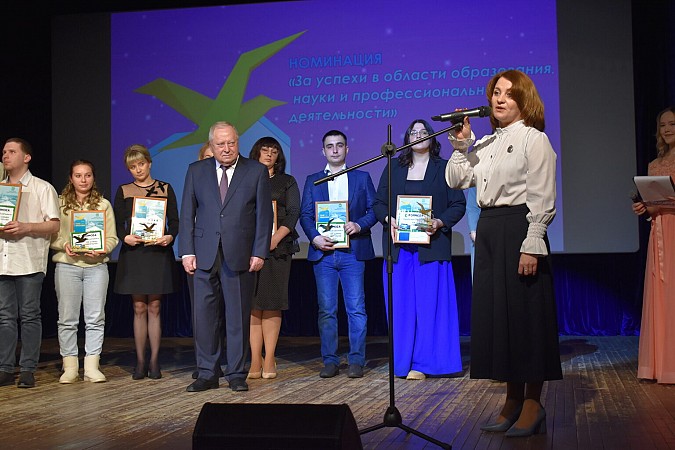 В Кинешме вручили городскую премию для одарённой молодёжи «Голос поколения» фото 4