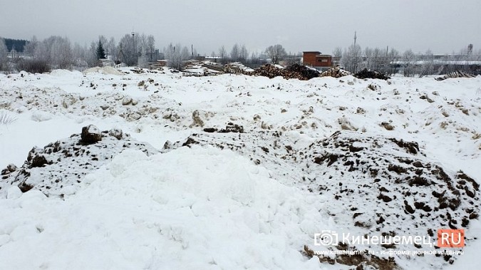 Весь снег с улиц Кинешмы вывозится в поле напротив городского кладбища в «Сокольниках» фото 2