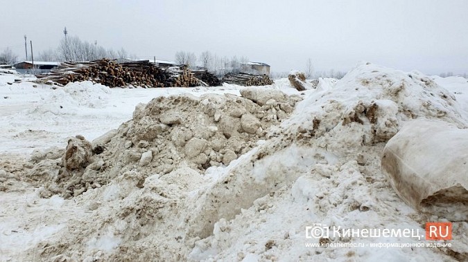 Весь снег с улиц Кинешмы вывозится в поле напротив городского кладбища в «Сокольниках» фото 6