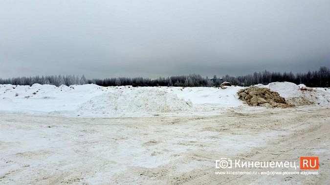 Весь снег с улиц Кинешмы вывозится в поле напротив городского кладбища в «Сокольниках» фото 9