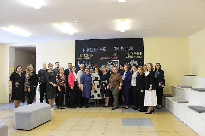 В Кинешме на базе школы №8 обсудили организацию работы инженерных классов фото 9