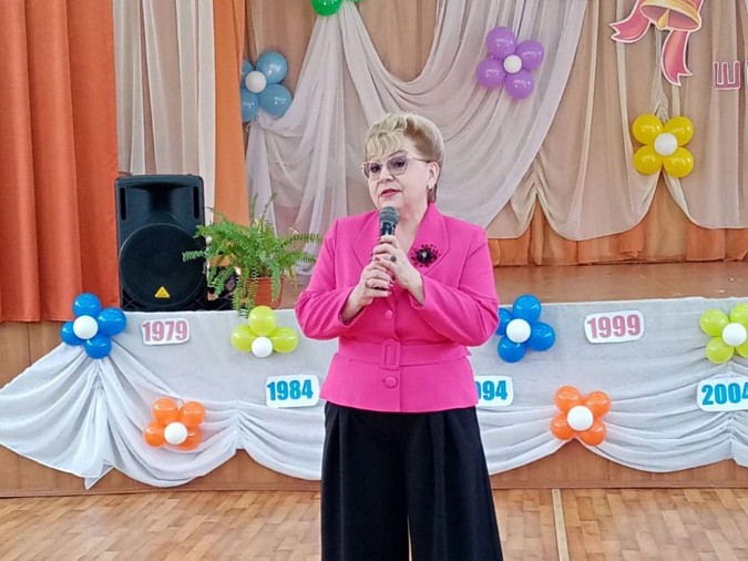 В школе №18 состоялся традиционный вечер встречи выпускников фото 5
