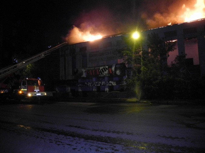 В Иванове сгорело здание бывшего ночного клуба «Таганка» фото 5