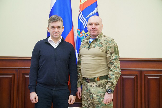 Станислав Воскресенский провел рабочую встречу с командиром 98-й дивизии ВДВ фото 2