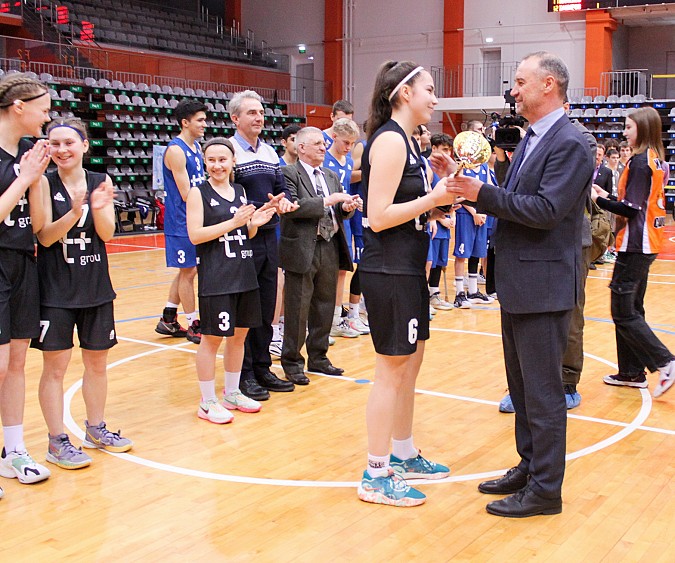 Команда школы №18 «Феникс» выиграла финал Школьной баскетбольной лиги «КЭС-БАСКЕТ» фото 2